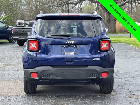 Used 2018 Jeep Renegade Latitude FWD image 31