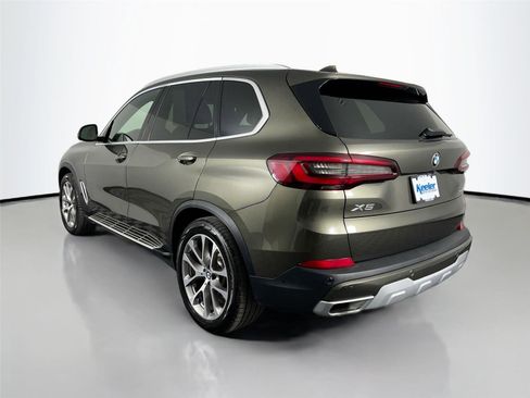 Used 2021 BMW X5 xDrive40i w/ Premium Package image 4