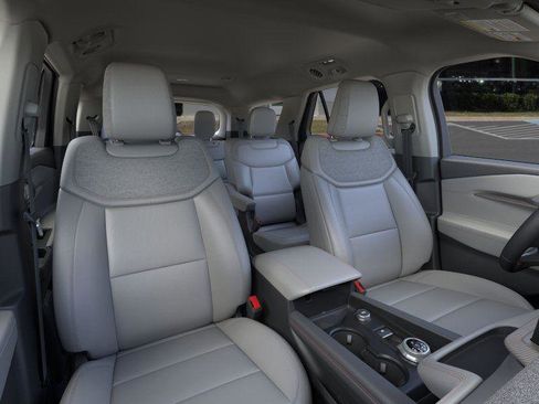 New 2026 Ford Explorer Active w/ Active Comfort Package RWD image 10