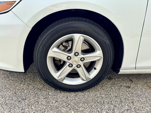 Used 2023 Chevrolet Malibu LT image 40