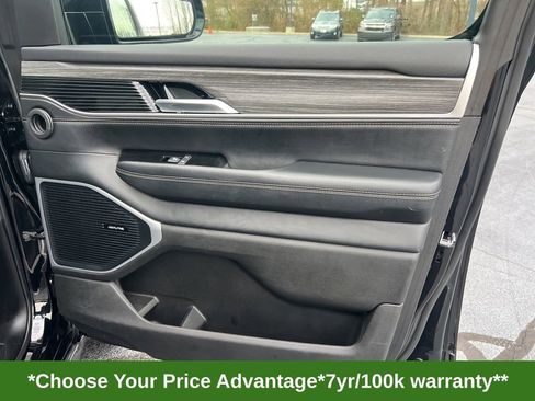 Certified 2024 Jeep Wagoneer Series II image 32