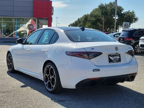 Used 2024 Alfa Romeo Giulia Veloce RWD image 3