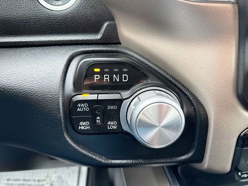 Used 2022 RAM 1500 Laramie AWD/4WD image 17
