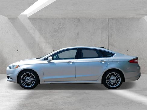 Used 2016 Ford Fusion SE w/ Equipment Group 202A FWD image 5