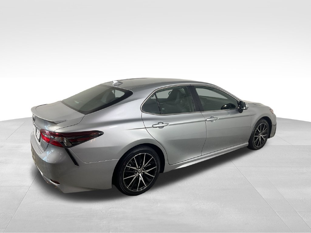 Used 2024 Toyota Camry SE w/ Cold Weather Package AWD/4WD image 8