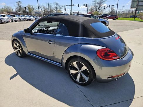 Used 2015 Volkswagen Beetle R-Line image 8