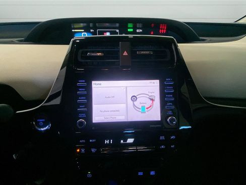 Used 2022 Toyota Prius LE image 15