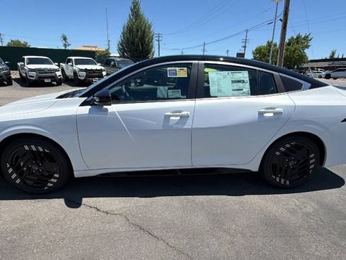 New 2026 Nissan Sentra SR w/ Floor Mat Package FWD image 7