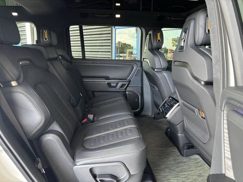 Used 2023 Rivian R1S Adventure AWD/4WD image 27