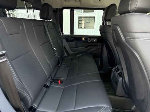 New 2025 INEOS Grenadier Fieldmaster Edition image 30