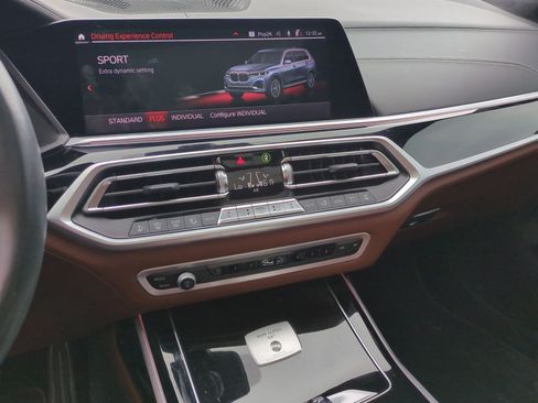 Used 2022 BMW ALPINA XB7 AWD/4WD image 30