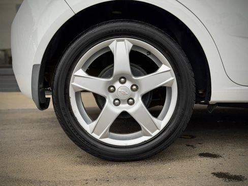 Used 2013 Chevrolet Sonic LTZ FWD image 22