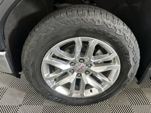 Used 2022 GMC Sierra 1500 SLT w/ SLT Premium Plus Package AWD/4WD image 36
