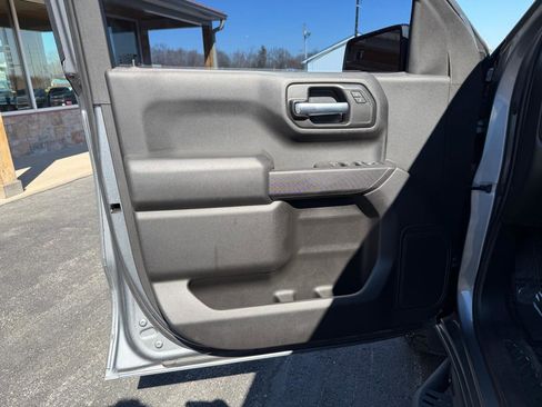 Used 2020 Chevrolet Silverado 1500 Custom Trail Boss w/ Custom Convenience Package image 12