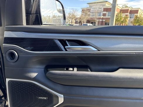 New 2026 Jeep Grand Wagoneer L w/ Premium Group I image 29