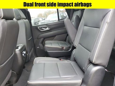 Used 2023 GMC Yukon SLT w/ SLT Premium Package image 24