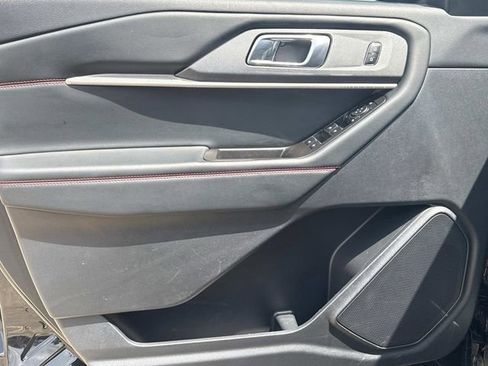 Used 2025 Ford Explorer ST-Line w/ ST-Line Street Pack image 27