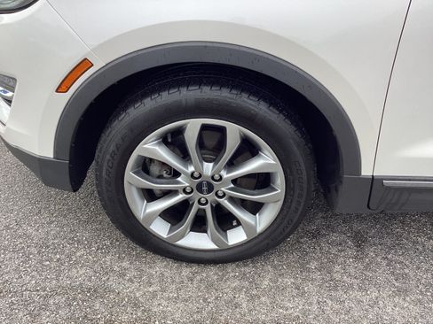 Used 2019 Lincoln MKC Select w/ Select Plus Package AWD/4WD image 9