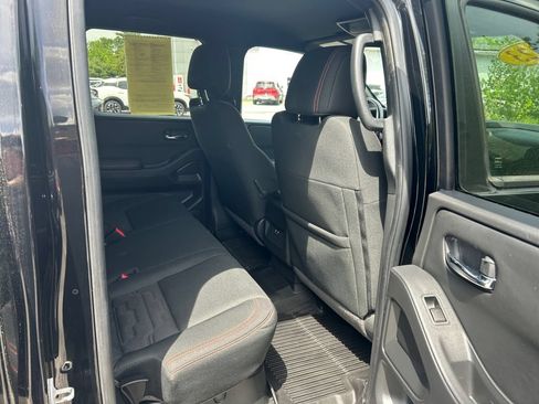 Used 2023 Nissan Frontier PRO-4X w/ Tow Package AWD/4WD image 17