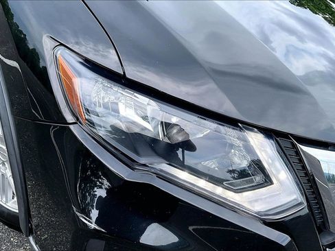 Used 2019 Nissan Rogue SV AWD/4WD image 32