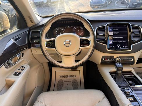 Used 2017 Volvo XC90 T6 Momentum w/ Vision Package image 23