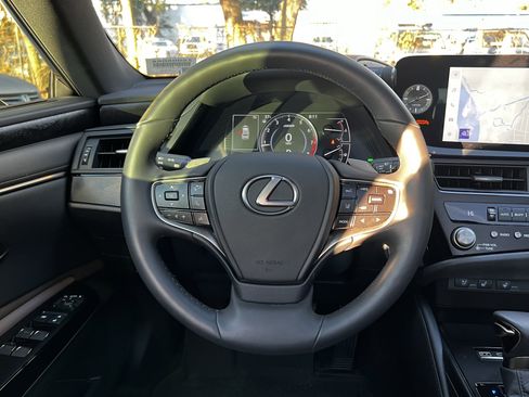 Used 2023 Lexus ES 350 w/ Premium Package image 33