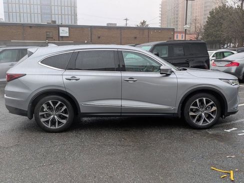 Used 2023 Acura MDX SH-AWD w/ Technology Package image 4