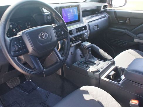 Used 2026 Toyota Tacoma SR5 AWD/4WD image 13
