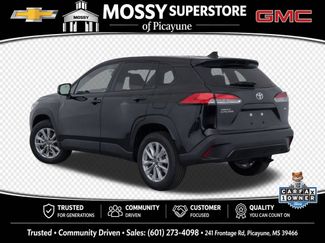 Used 2025 Toyota Corolla Cross LE FWD video 3