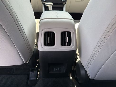Certified 2025 Hyundai Tucson SEL AWD/4WD image 18