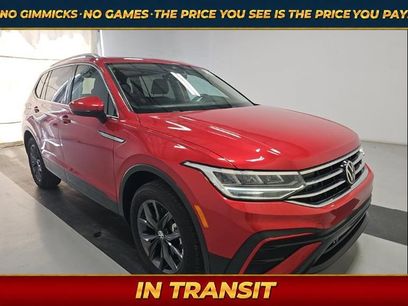 Used 2023 Volkswagen Tiguan SE w/ Panoramic Sunroof Package