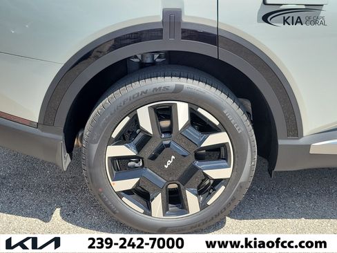 New 2027 Kia Telluride S w/ Towing Package FWD image 9