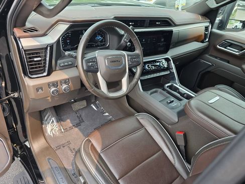 Certified 2025 GMC Sierra 2500 Denali w/ Denali Reserve Package AWD/4WD image 12