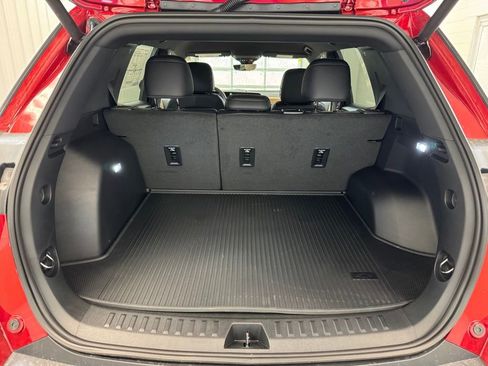 New 2026 Chevrolet Equinox ACTIV w/ Convenience Package III AWD/4WD image 25
