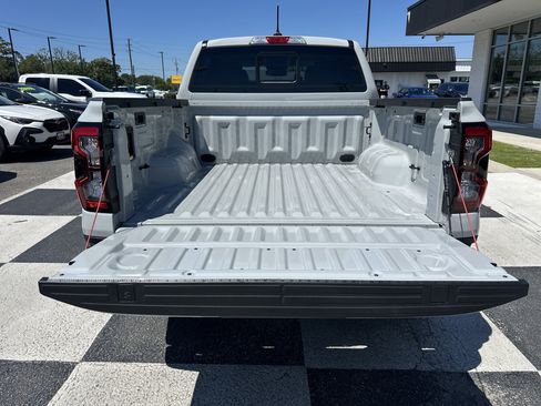 Used 2026 Ford Ranger Lariat w/ FX4 Off-Road Package AWD/4WD image 5