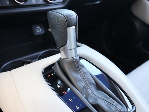 Used 2023 Honda HR-V LX image 25