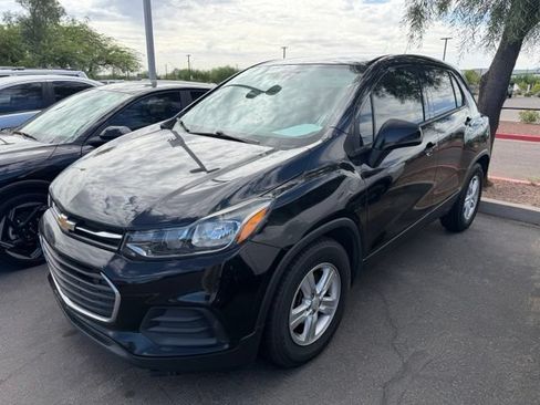 Used 2020 Chevrolet Trax LS w/ Tint and Cruise Package FWD image 2