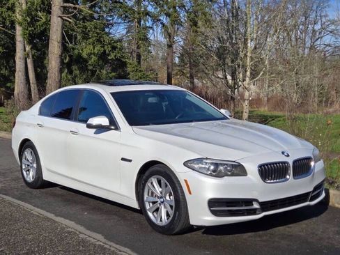 Used 2014 BMW 528i Sedan RWD image 6
