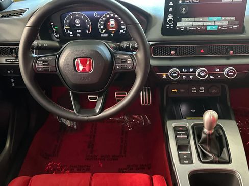 Used 2025 Honda Civic Type R image 15