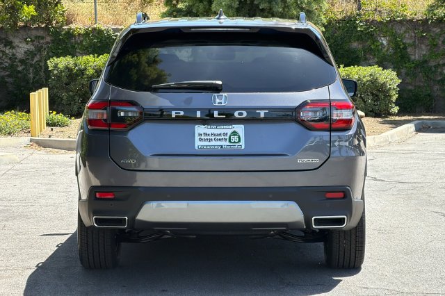 New 2026 Honda Pilot Touring image 5