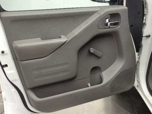 Used 2018 Nissan Frontier S image 21