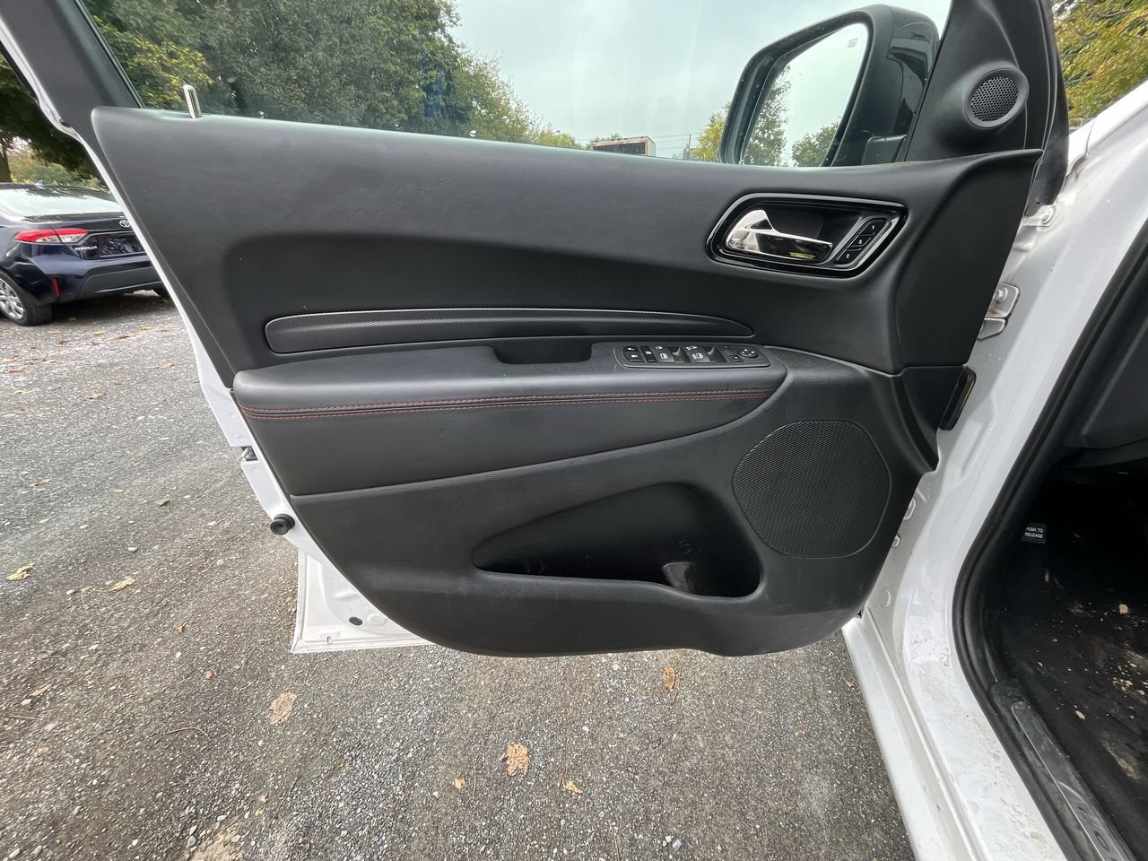 Used 2023 Dodge Durango GT AWD/4WD image 3