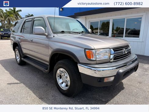 Used 2002 Toyota 4Runner SR5 RWD image 1