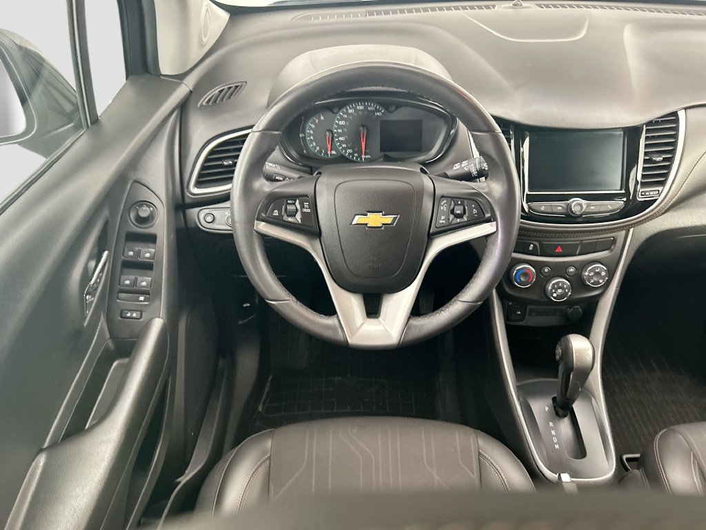 Used 2022 Chevrolet Trax LT w/ LT Convenience Package AWD/4WD image 10