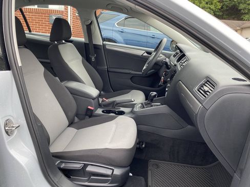 Used 2017 Volkswagen Jetta S FWD image 18