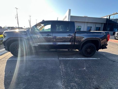 Used 2023 GMC Sierra 1500 Elevation w/ Elevation Premium Package AWD/4WD image 4