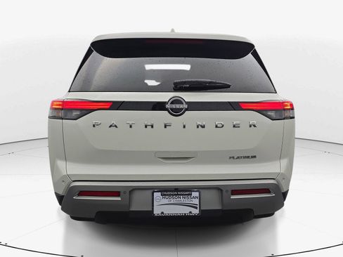Used 2023 Nissan Pathfinder Platinum FWD image 7