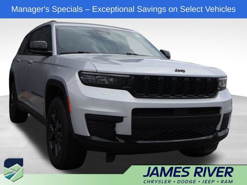 Used 2024 Jeep Grand Cherokee L Laredo AWD/4WD image 6