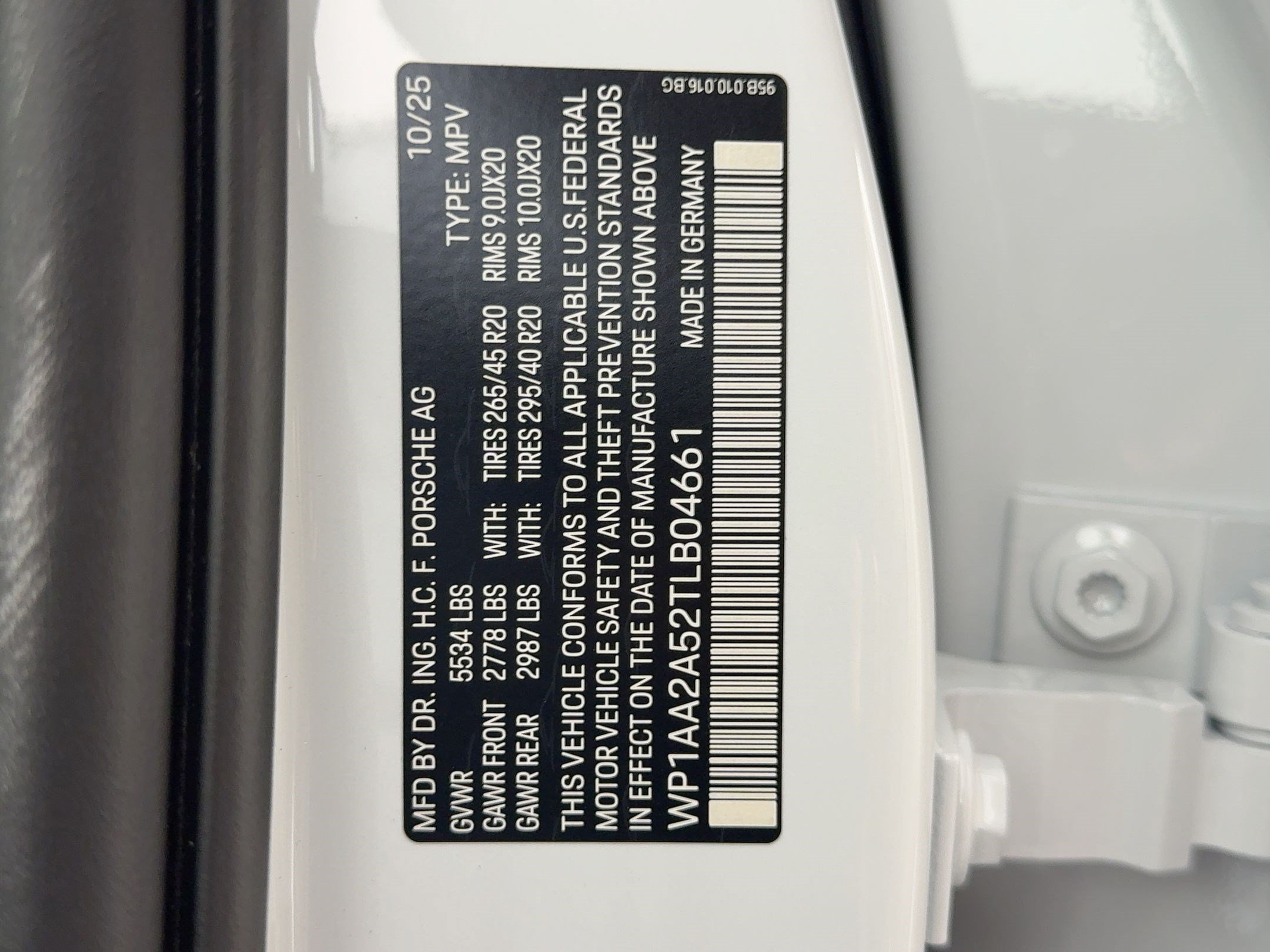 Certified 2026 Porsche Macan AWD/4WD image 20