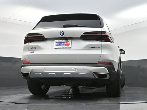 Used 2025 BMW X5 xDrive40i AWD/4WD image 34